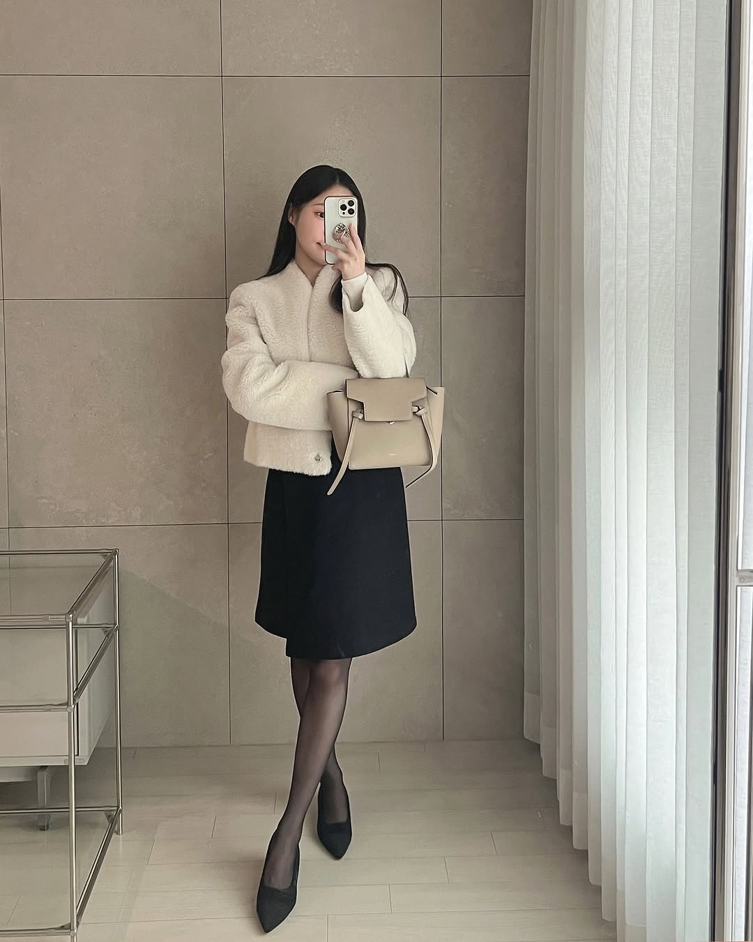 5 kiểu quần thích hợp để diện khi trời nồm ẩm, mưa phùn- Ảnh 6. 5 kiểu quần thích hợp để diện khi trời nồm ẩm, mưa phùn- Ảnh 6.