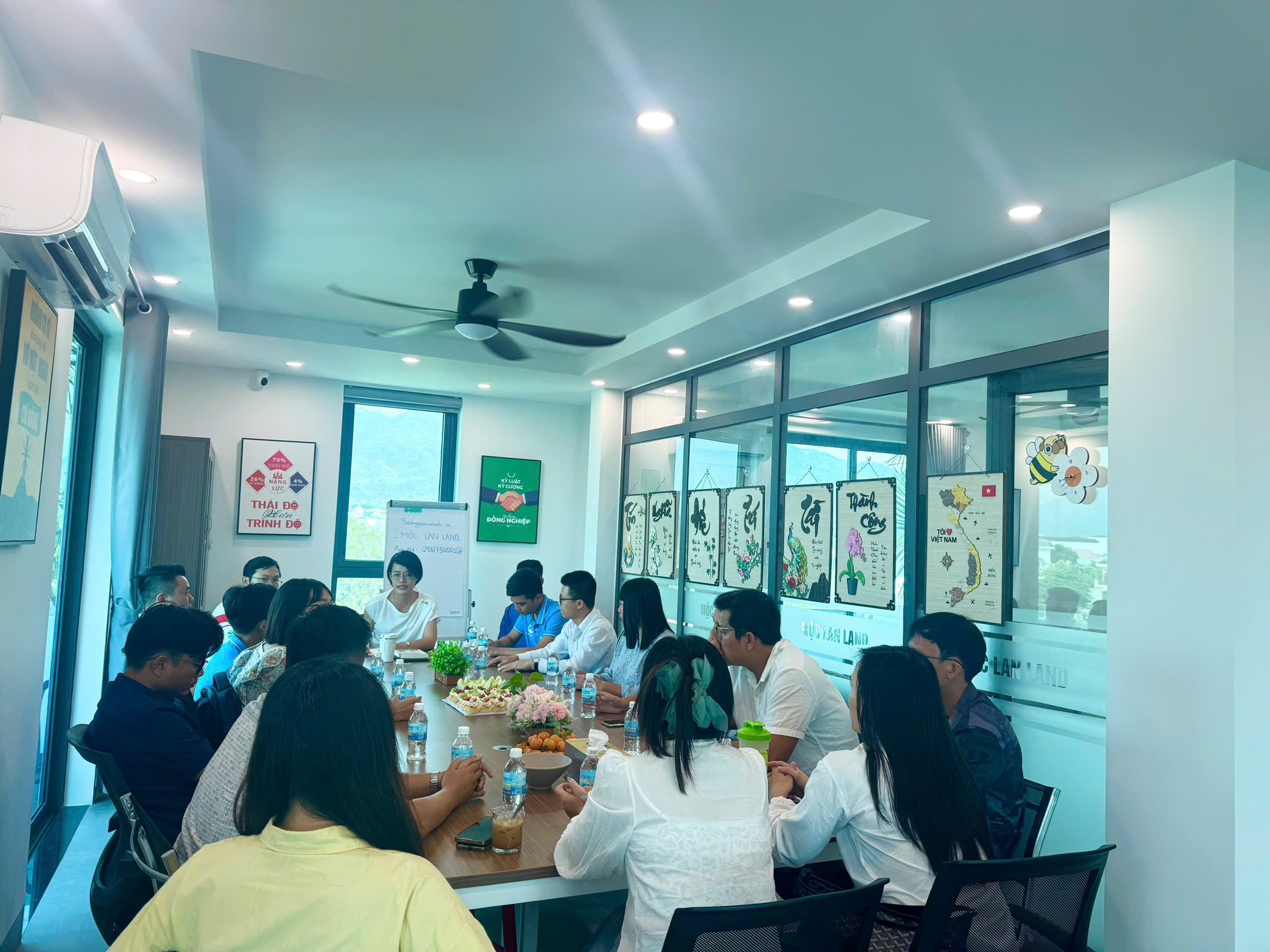 Cà phê bất động sản cam ranh
